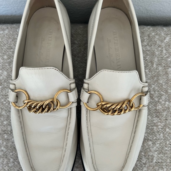 Burberry White Leather Solway Chain Loafers Sz US 6.5 - Picture 7 of 7